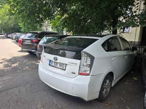 Toyota Prius hibrid 2011, 415.000 km, 4.999 EUR — miniatura 2