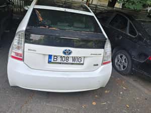 Toyota Prius hibrid 2011, 415.000 km, 4.999 EUR — miniatura 3