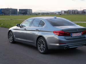 Bmw seria 5 g30 luxury head-up hi-fi b47 Suedia  automata — miniatura 7