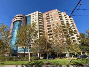 Apartament 4 camere cu balcon si terasă