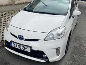 Toyota Prius 2016 – Hibrid + GPL (Autonomie uriașă și consum redus)