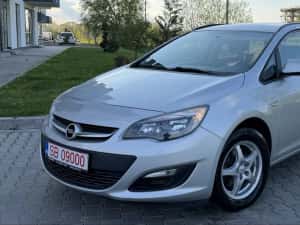 Opel Astra J 2016 Euro 6 Facelift 1.6 Diesel 120 CP Manual 6+1 Trepte Impecabila Adusa Recent din Germania Nr Rosu pe 90 de Zile Km realii 2 Chei