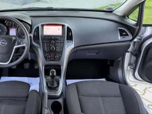 Opel Astra J 2016 Euro 6 Facelift 1.6 Diesel 120 CP Manual 6+1 Trepte Impecabila Adusa Recent din Germania Nr Rosu pe 90 de Zile Km realii 2 Chei — miniatura 5