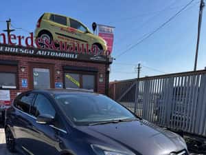 FORD FOCUS (2013) 1.0 BENZINĂ – PACHET ESTETIC “ST LINE”! — miniatura 2