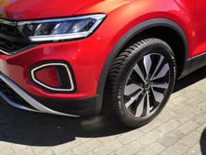 Volkswagen T-Roc 2025 - 17.600 km - Benzină — miniatura 5