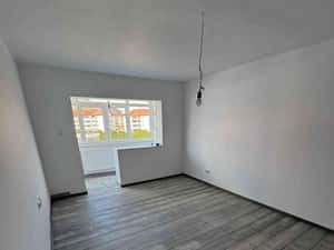 Apartament complet renovat, Targu Ocna