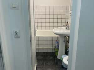 Ofer spre inchiriere garsoniera — miniatura 5