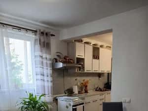 Apartament cu 2 camere, 42 mp, parcare, zona Terra — miniatura 3