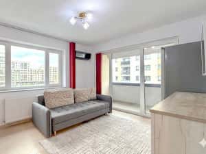 Studio in Kasper Coresi, vedere aleea pietonală,loc de parcare si boxa — miniatura 3