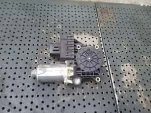 Motoras macara stanga fata ford focus 1 daw dbw 0130821756 — miniatura 3