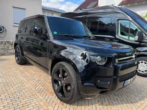 Land Rover Defender Automat 300 HP Diesel — miniatura 2