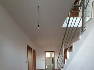 Vilă mare-individuală,ideală pentru clinică,sanatoriu,azil de bătrâni. — miniatura 4