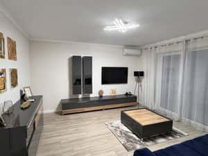 Inchiriez ap. 2 camere Ultracentral - Zona Romanilor cu loc de parcare