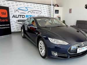 Tesla Model S 2015 incarcare gratuita