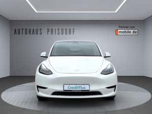 Tesla Model Y SUV second-hand de vânzare