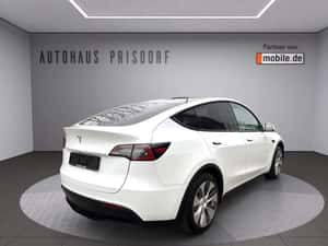 Tesla Model Y SUV second-hand de vânzare — miniatura 4