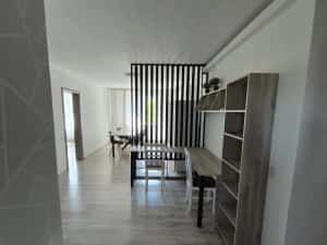 Inchiriez apartament 4 camere centrul istoric — miniatura 3