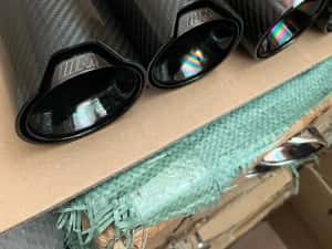 ornamente dedicate BMW G30 G31 tobe Tips Akrapovic black glos sport duble BMW AUDI PORSCHE X5 X6 G30 G20 G05 G06 Mercedes X3 X4 universale auto