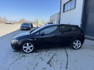 Vand Seat Leon din 2008 motor 1.9 tdi 105 cp — miniatura 3