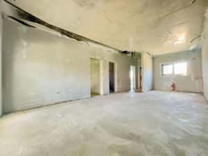 Duplex pe parter. 300 mp teren. Camera tehnica. Aproape de Valery ! — miniatura 1