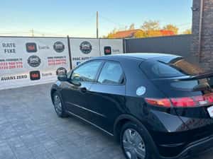 Honda Civic Manuală 83 HP Benzină — miniatura 4
