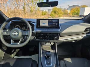 Nissan Qashqai Tekna MHEV 1.3 DIG-T (156 CP) Xtronic Față 2025 — miniatura 7