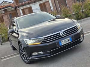 Volkswagen Passat Variant 2.0tdi 150cp Dsg HighLine Virtual Cockpit/Navi/Matrix/Faruri IQ Led/Distronic/Piele/Incalzire in scaune — miniatura 10