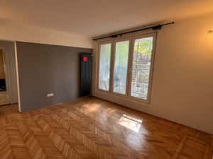 Spatiu  vis-a-vis Mega Mall | Trafic intens | Ideal business |  gradin — miniatura 1