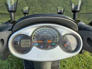 Yamaha majesty maxi scuter 125cc unic proprietar carte+talon+ITP — miniatura 10