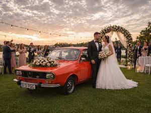 Inchiriez Masina de epoca Dacia 1300 Filmări Nunta Evenimente — miniatura 7
