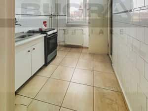 Apartament 3 camere, etaj intermediar, P-ta 14 Iulie — miniatura 3