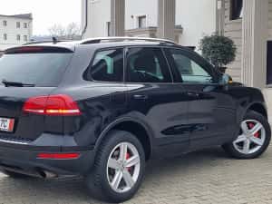 Vw Touareg facelift 3.0 Diesel 245 cp / perne aer , distronic +toate functiile de asistenta — miniatura 6