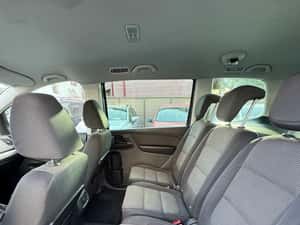 Volkswagen Sharan - 5.999 EUR — miniatura 7