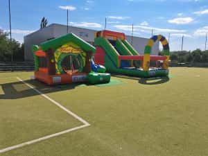 Închiriem Tobogane Gonflabile la Domiciliu pentru Evenimente Private — miniatura 1