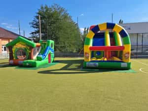 Închiriem Tobogane Gonflabile la Domiciliu pentru Evenimente Private — miniatura 3