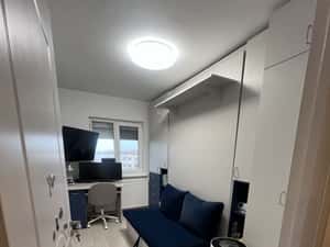 3 decomandate Valea Roșie centrală mobilat 4/4 acoperiș pod — miniatura 3