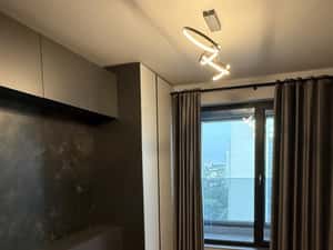 Apartament 3 camere cu 2 băi și loc de parcare disponibil — miniatura 4