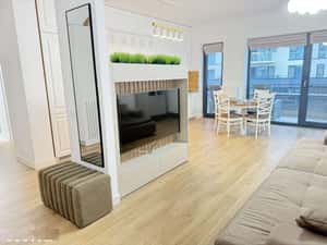 Prima închiriere! 2 camere moderne + parcare în Silk District (PF) — miniatura 2