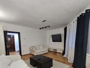 Apartament cu 2 camere de închiriat în zona bld independenței/Scolilor — miniatura 6