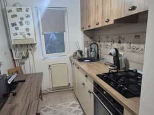 Vand apartament 3 camere semidecomandat — miniatura 3
