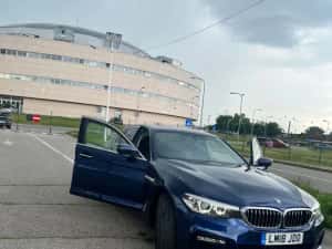 BMW 530E packet M - plug in hybrid an 2018 - consum mic/fuge de rupe — miniatura 9