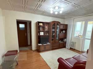 Apartament cu 3 camere, geam la baie, Vlaicu