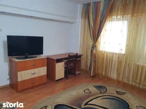 Garsoniera etaj 3 zona Centrala — miniatura 5