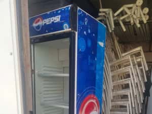Inchiriem vitrine frigorifice verticale, și lada frigorifica pentru ev — miniatura 5