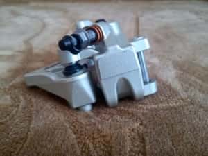 Etrier frana spate KTM , Gas Gas, conducta frana spate, plăcute frana., pompa frana spate Etrier SH Bembo. Pompa SH Bembo — miniatura 2