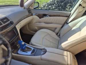 Mercedes e class 2.2 D Automat — miniatura 7