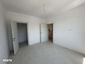 DEZVOLTATOR, 3 CAMERE LA ASFALT, GIROC — miniatura 5