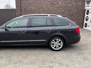 Skoda Superb 2010, 280.000 km, Diesel Automată — miniatura 7