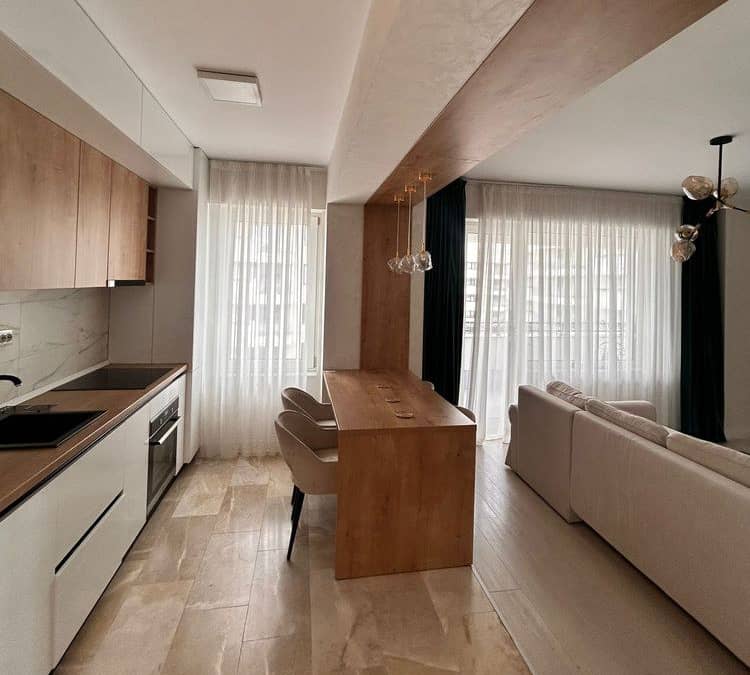 De inchiriat apartament 2 camere, Royal Town Copou — fotografie 1 din 6