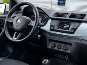 Vand Skoda Fabia diesel 1.4TDI 2017 inmatriculata RO LED Facelift posibilitate rate / leasing / finantare impecabila urgent consum foarte bun — miniatura 5